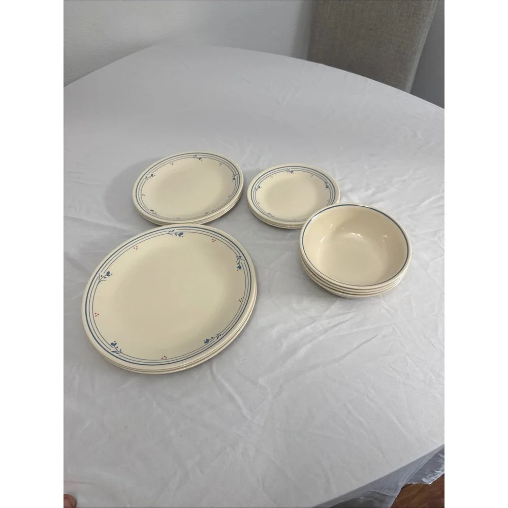 Corelle Corning Country Cornflower Blue Dinnerware Set Plates Bowls Vintage USA